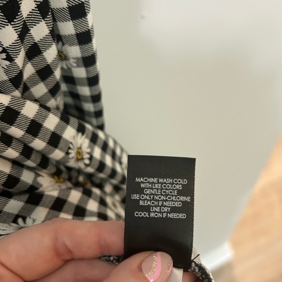 Torrid Ava Cami V Neck Stretch Challis Daisy Print Plaid Black - Picture 7 of 7